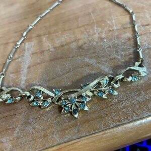 VINTAGE 14" GOLD TONE BLUE STONES NECKLACE